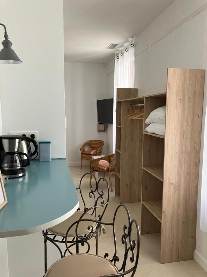 Appartement Calme Centre Ville A 80M Des Halles Нарбон Екстериор снимка
